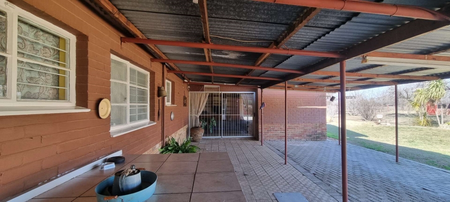 6 Bedroom Property for Sale in Roodewal Free State